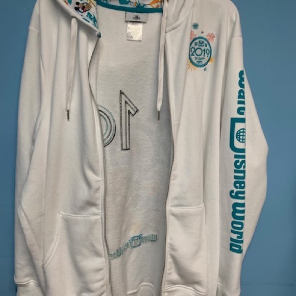 NWT 2019 Disney World jacket hoodie white blue Mickey Mouse Goofy Minnie… - Picture 4 of 8